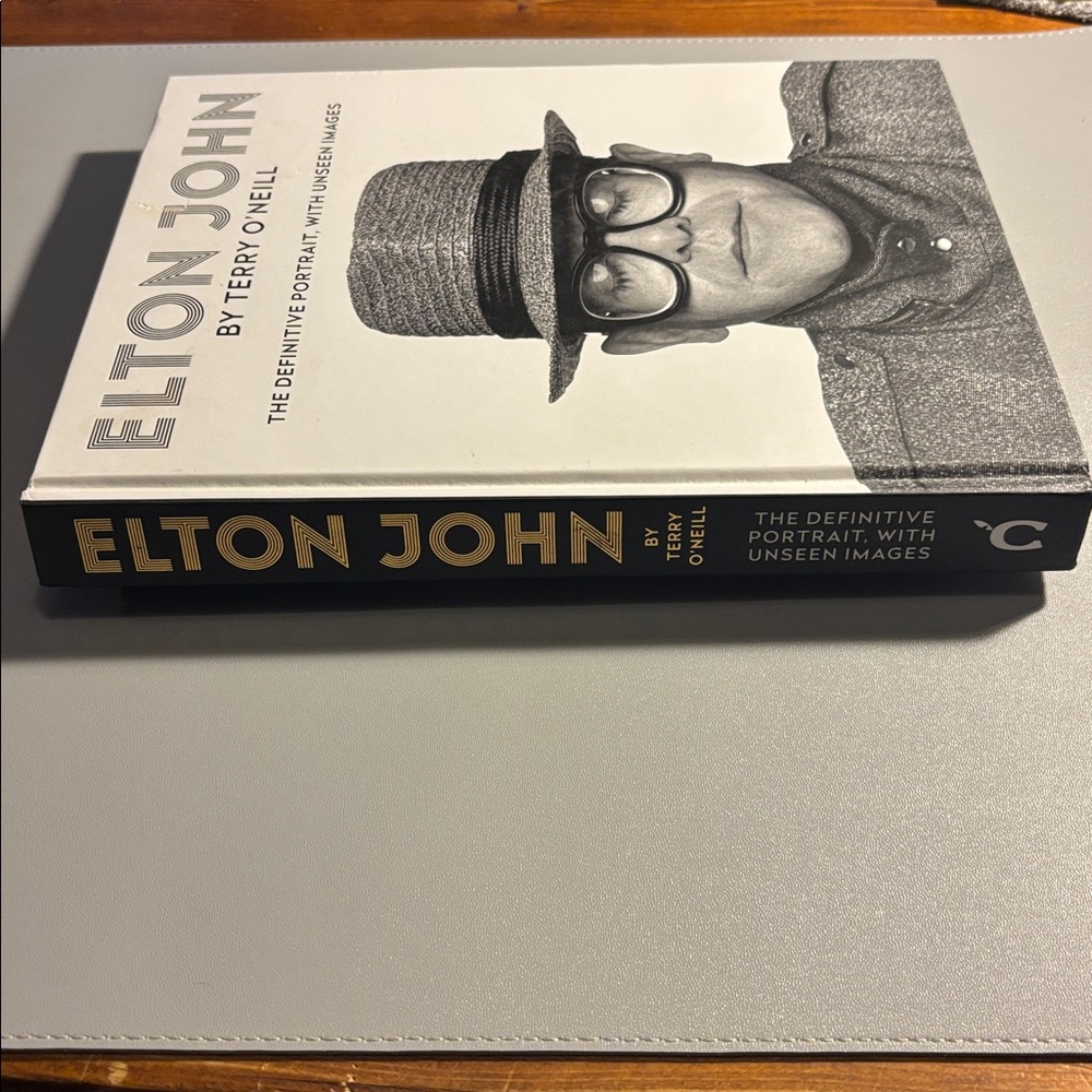 Elton John by Terry O'Neill Book - Picture 3 of 6